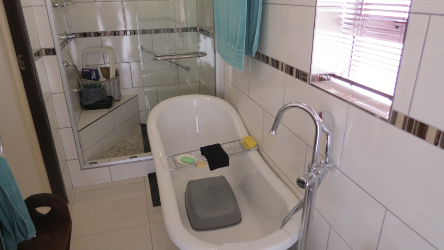 4 Bedroom Property for Sale in Diaz Beach Western Cape